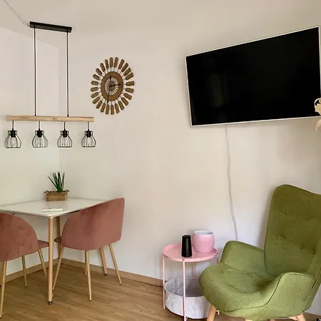 Apartment Sali - - Studioapartments Essen